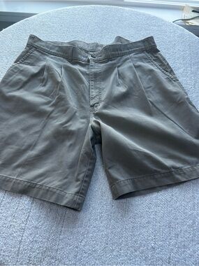 Men's RGB size 38. Casual Shorts light olive green/ beige - 100% cotton used